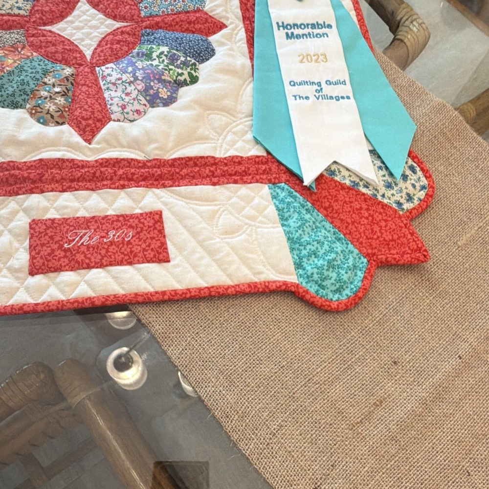 Handmade Quilted Patchwork Floral Table Runner Red White Multi Dresden Plate - Picture 8 of 14